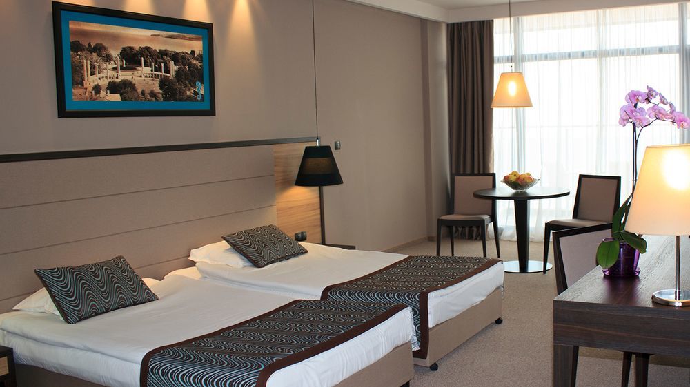 גולדן סנדס Astera Hotel & Spa With Free Private Beach מראה חיצוני תמונה