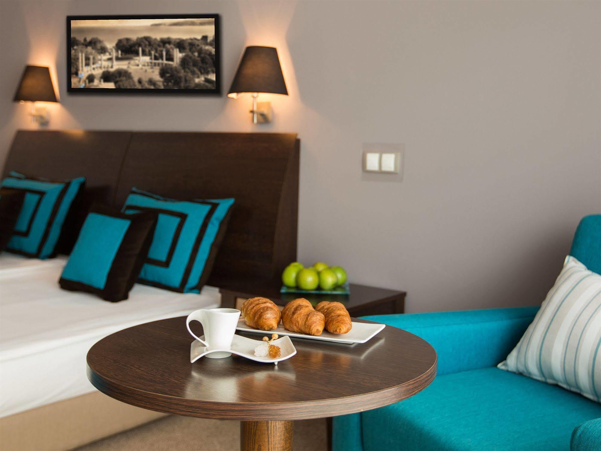 גולדן סנדס Astera Hotel & Spa With Free Private Beach מראה חיצוני תמונה